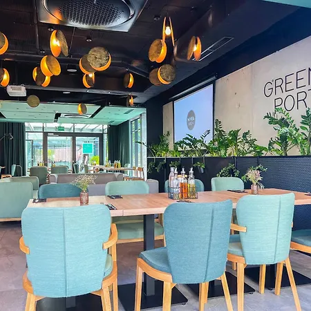 Port Premium Z Fitness&spa&restaurant By Mspro *