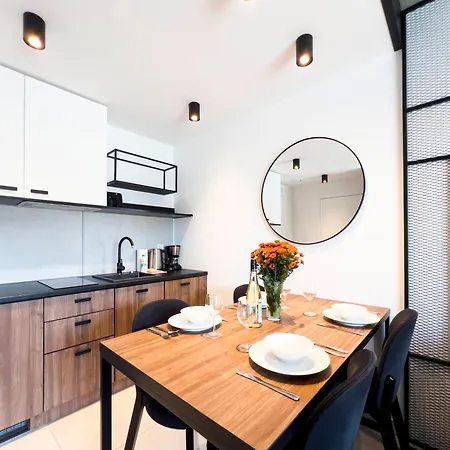 Port Premium Z Fitness&spa&restaurant By Mspro Apartment